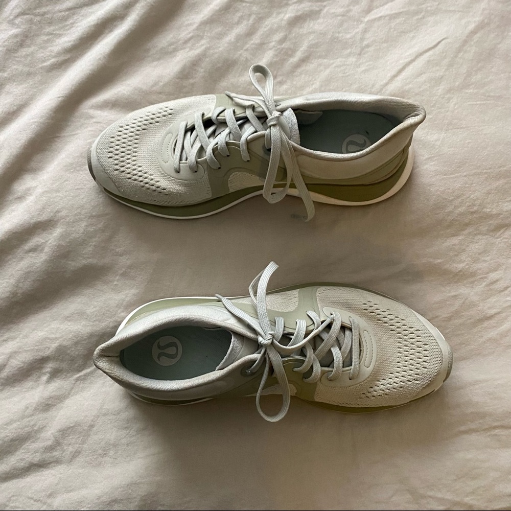 Lululemon Chargefeel Green 8.5 Shoes